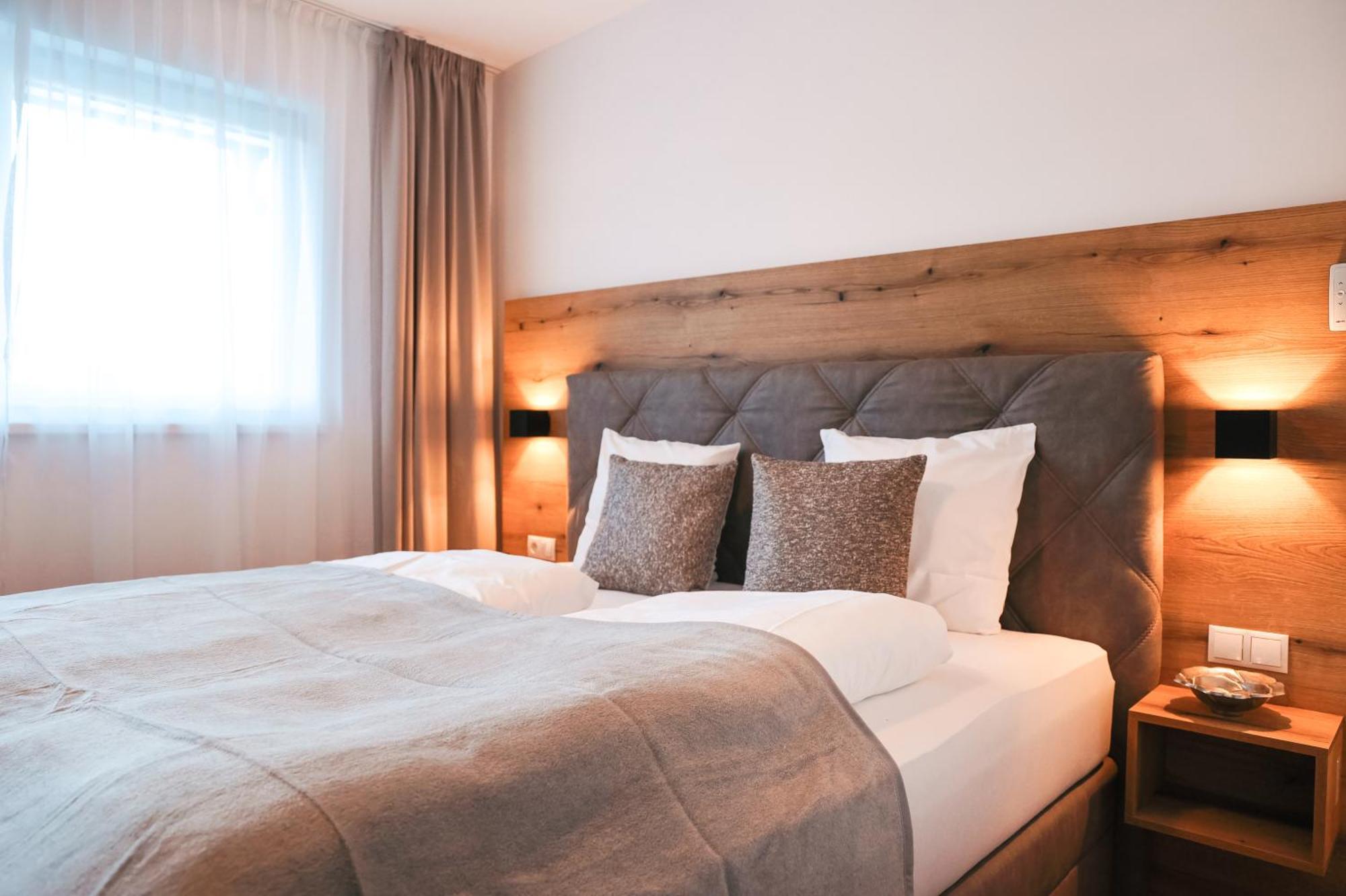 Alpenluxus Presents - Marias Zillertalblick With Roof Terrace, 3 Bedrooms & Parking Space Schlitters Exteriör bild